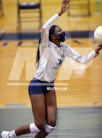 Thumbnail 1 in Myers Park @ Hickory Ridge photogallery.