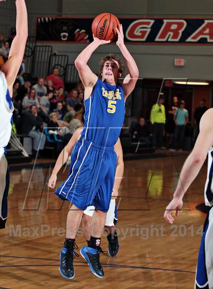 Thumbnail 3 in Hancock County vs Cosby (TSSAA D2-A District Final) photogallery.