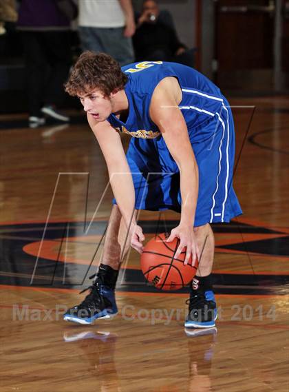 Thumbnail 3 in Hancock County vs Cosby (TSSAA D2-A District Final) photogallery.