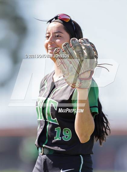 Thumbnail 1 in Granada Hills Charter vs. Cypress photogallery.