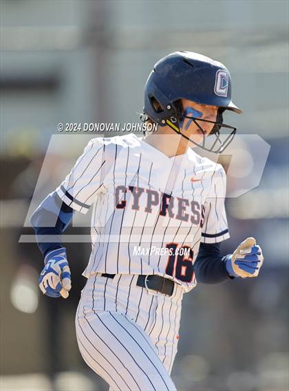 Thumbnail 2 in Granada Hills Charter vs. Cypress photogallery.