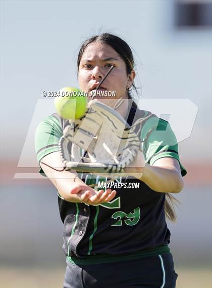 Thumbnail 2 in Granada Hills Charter vs. Cypress photogallery.