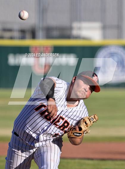 Thumbnail 3 in Douglas vs. Spanish Springs (NIAA 5A Northern Playoffs) photogallery.