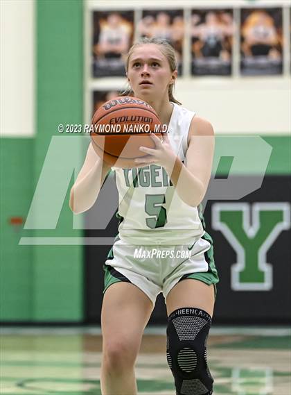Thumbnail 2 in Wapahani @ Yorktown photogallery.