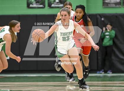 Thumbnail 2 in Wapahani @ Yorktown photogallery.