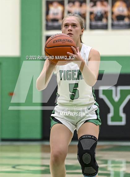 Thumbnail 3 in Wapahani @ Yorktown photogallery.