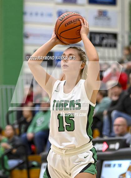 Thumbnail 3 in Wapahani @ Yorktown photogallery.