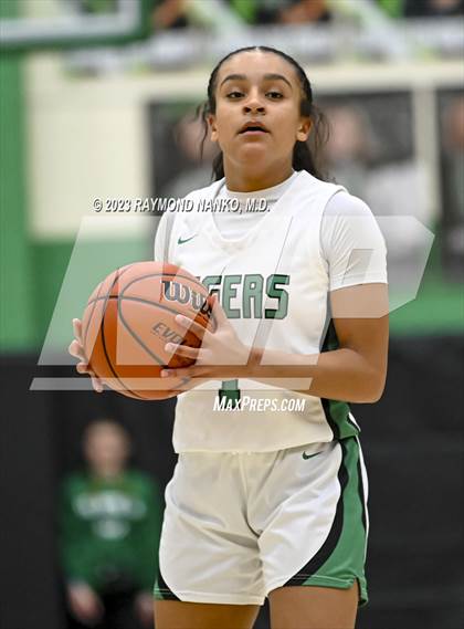 Thumbnail 3 in Wapahani @ Yorktown photogallery.