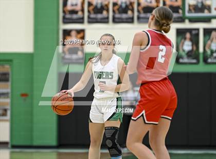 Thumbnail 3 in Wapahani @ Yorktown photogallery.