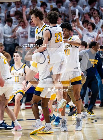 Thumbnail 2 in St. Ignatius vs. Centerville (OHSAA Division 1 Final) photogallery.