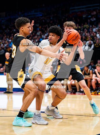 Thumbnail 2 in St. Ignatius vs. Centerville (OHSAA Division 1 Final) photogallery.