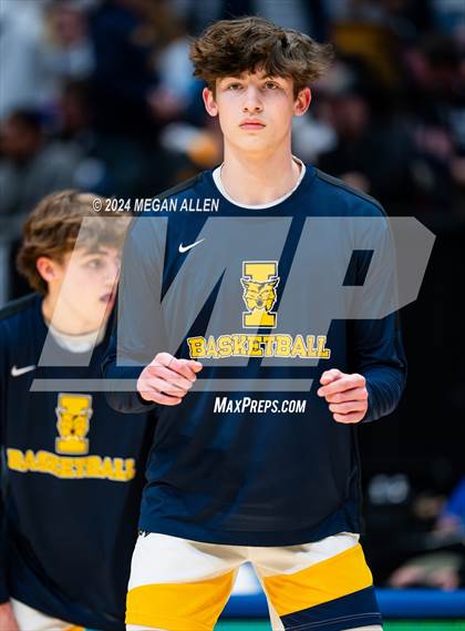 Thumbnail 2 in St. Ignatius vs. Centerville (OHSAA Division 1 Final) photogallery.