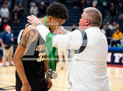 Thumbnail 2 in St. Ignatius vs. Centerville (OHSAA Division 1 Final) photogallery.