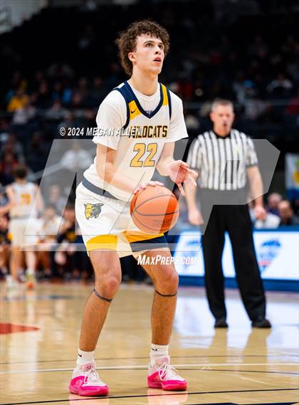 Thumbnail 2 in St. Ignatius vs. Centerville (OHSAA Division 1 Final) photogallery.
