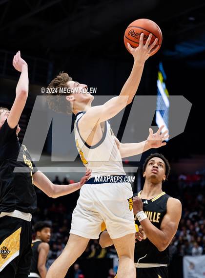 Thumbnail 1 in St. Ignatius vs. Centerville (OHSAA Division 1 Final) photogallery.