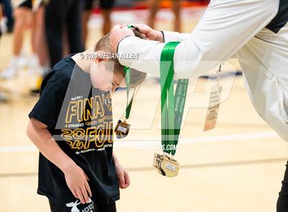 Thumbnail 2 in St. Ignatius vs. Centerville (OHSAA Division 1 Final) photogallery.