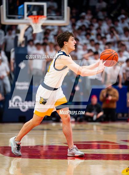 Thumbnail 2 in St. Ignatius vs. Centerville (OHSAA Division 1 Final) photogallery.