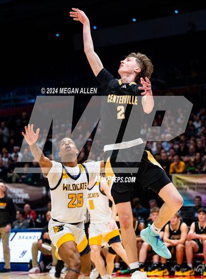 Thumbnail 2 in St. Ignatius vs. Centerville (OHSAA Division 1 Final) photogallery.