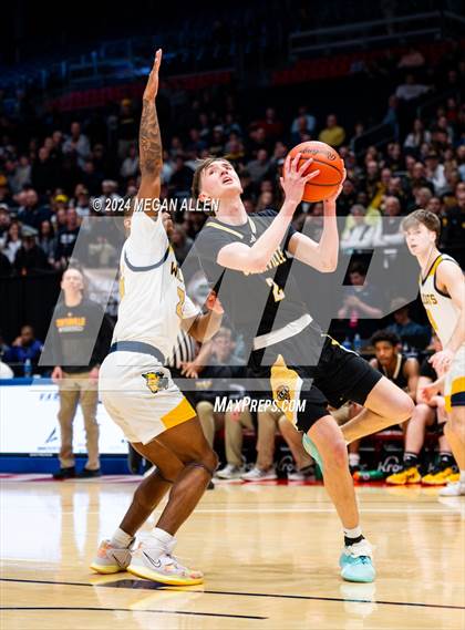 Thumbnail 2 in St. Ignatius vs. Centerville (OHSAA Division 1 Final) photogallery.