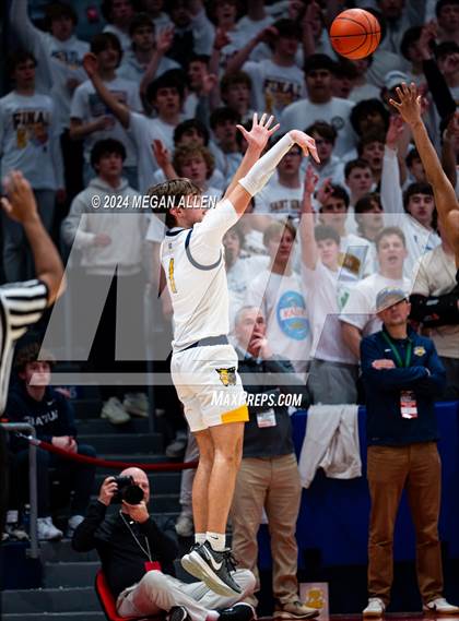 Thumbnail 3 in St. Ignatius vs. Centerville (OHSAA Division 1 Final) photogallery.