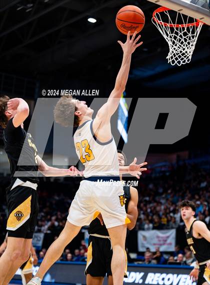 Thumbnail 3 in St. Ignatius vs. Centerville (OHSAA Division 1 Final) photogallery.