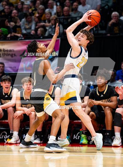 Thumbnail 2 in St. Ignatius vs. Centerville (OHSAA Division 1 Final) photogallery.