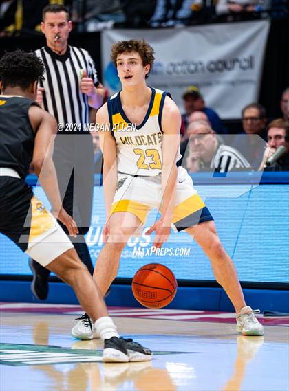 Thumbnail 2 in St. Ignatius vs. Centerville (OHSAA Division 1 Final) photogallery.