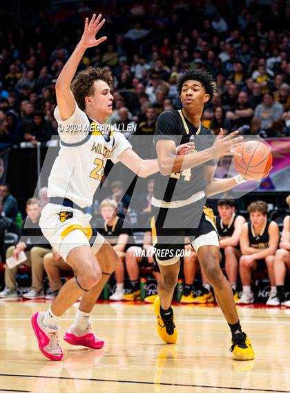 Thumbnail 1 in St. Ignatius vs. Centerville (OHSAA Division 1 Final) photogallery.