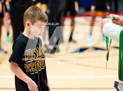 Thumbnail 1 in St. Ignatius vs. Centerville (OHSAA Division 1 Final) photogallery.