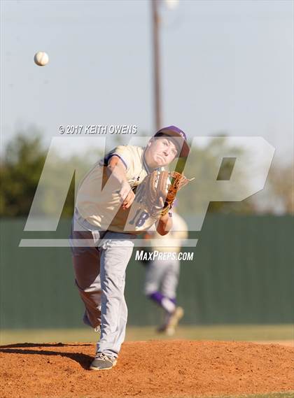 Thumbnail 2 in Denton @ Aledo (UIL 5A Region1 Bi-District Playoff) photogallery.