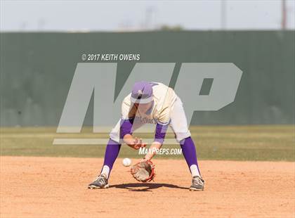 Thumbnail 3 in Denton @ Aledo (UIL 5A Region1 Bi-District Playoff) photogallery.