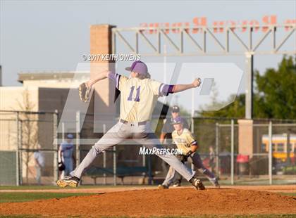 Thumbnail 3 in Denton @ Aledo (UIL 5A Region1 Bi-District Playoff) photogallery.