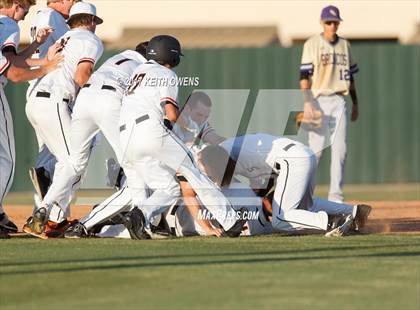 Thumbnail 1 in Denton @ Aledo (UIL 5A Region1 Bi-District Playoff) photogallery.