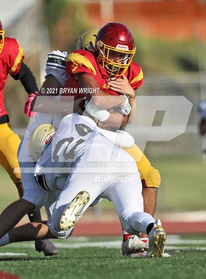 Thumbnail 2 in El Dorado @ Esperanza photogallery.