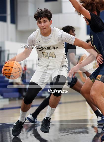 Thumbnail 3 in Canyon vs. Los Osos photogallery.