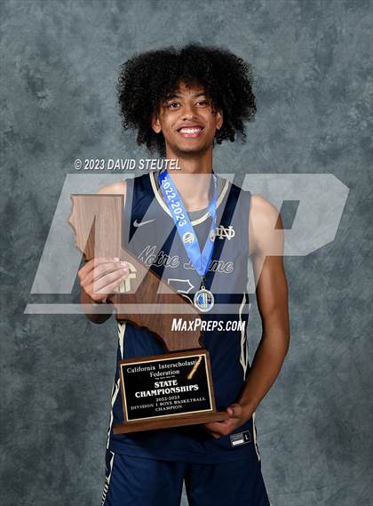 Thumbnail 2 in Notre Dame (SO) (CIF State D1 Award Photos) photogallery.