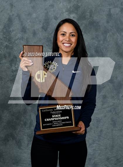 Thumbnail 3 in Notre Dame (SO) (CIF State D1 Award Photos) photogallery.