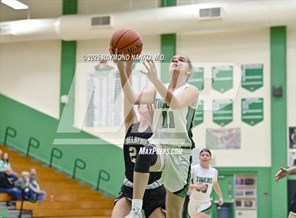 Thumbnail 2 in Shelbyville @ Yorktown  photogallery.