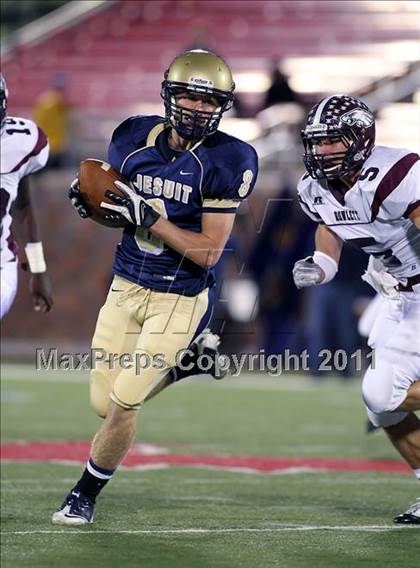 Thumbnail 1 in Rowlett vs. Dallas Jesuit (5A Region 2 Bi-District Playoffs) photogallery.