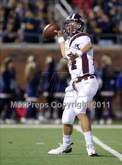 Thumbnail 3 in Rowlett vs. Dallas Jesuit (5A Region 2 Bi-District Playoffs) photogallery.