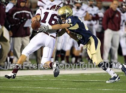 Thumbnail 1 in Rowlett vs. Dallas Jesuit (5A Region 2 Bi-District Playoffs) photogallery.