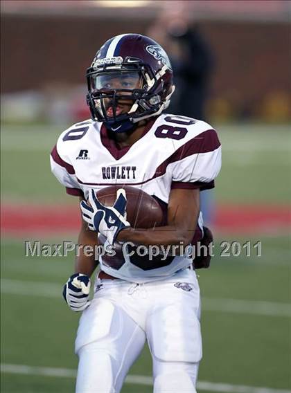 Thumbnail 3 in Rowlett vs. Dallas Jesuit (5A Region 2 Bi-District Playoffs) photogallery.