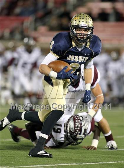 Thumbnail 2 in Rowlett vs. Dallas Jesuit (5A Region 2 Bi-District Playoffs) photogallery.