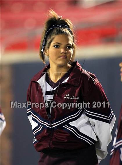 Thumbnail 3 in Rowlett vs. Dallas Jesuit (5A Region 2 Bi-District Playoffs) photogallery.