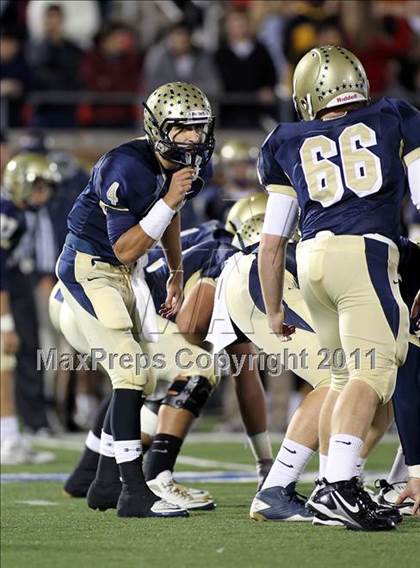 Thumbnail 1 in Rowlett vs. Dallas Jesuit (5A Region 2 Bi-District Playoffs) photogallery.