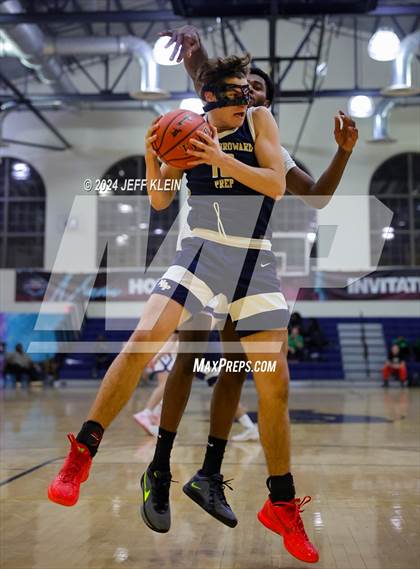 Thumbnail 2 in North Broward Prep vs Union Catholic (Miami Holiday Invitational) photogallery.