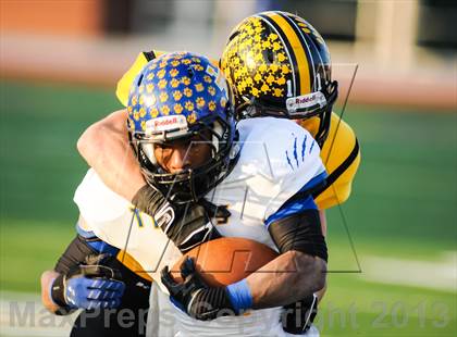 Thumbnail 3 in Leonard vs Cisco (UIL 2A Semifinals) photogallery.