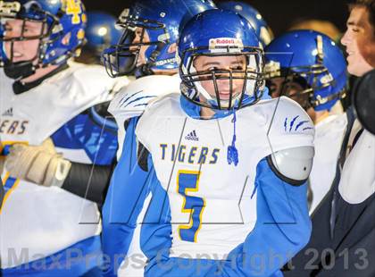 Thumbnail 2 in Leonard vs Cisco (UIL 2A Semifinals) photogallery.