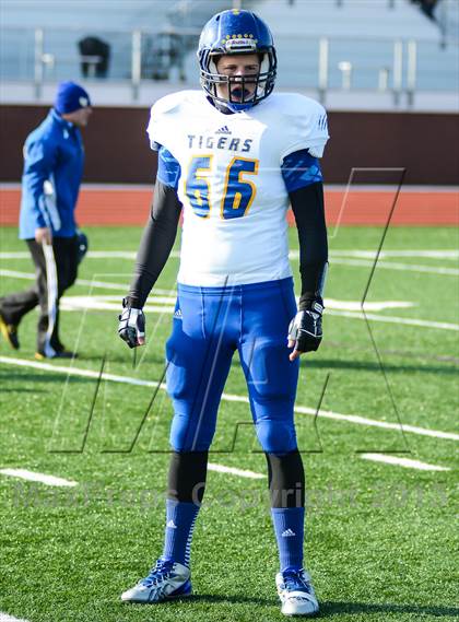 Thumbnail 3 in Leonard vs Cisco (UIL 2A Semifinals) photogallery.