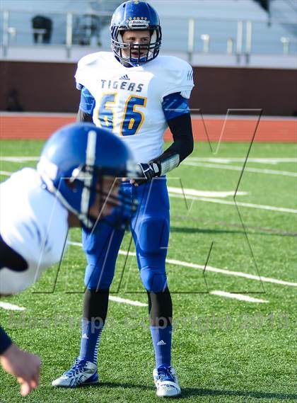 Thumbnail 1 in Leonard vs Cisco (UIL 2A Semifinals) photogallery.